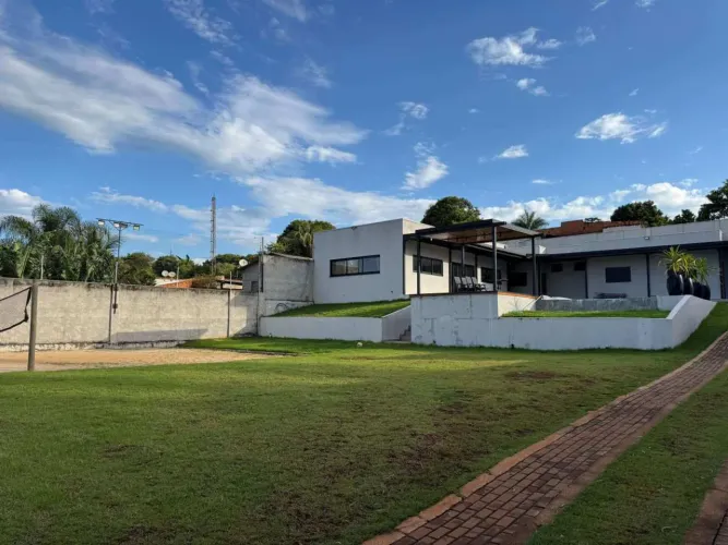 Fazenda à venda em Franca, Parque dos Ipês, com 5 quartos, 400m²