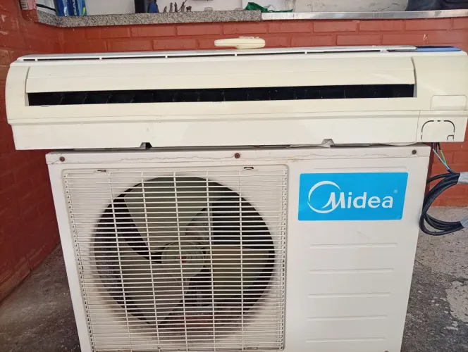 Split Midea 18000 BTUs
