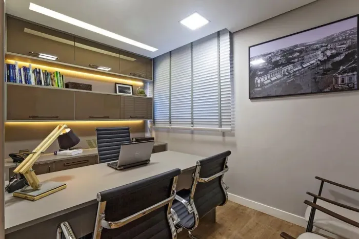 LOCAÇÃO - escritório montado e mobiliado no bairro Buritis