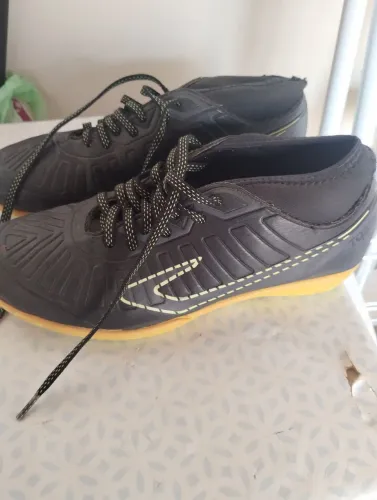 Vendo tênis futsal