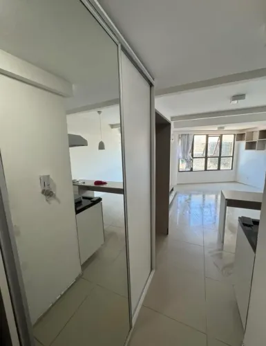 FC Qto e sala beira mar c armarios e split c lazer