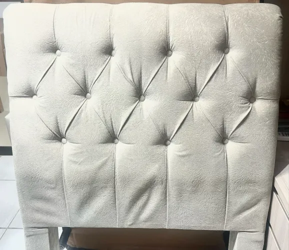 Linda Cama Box com colchão e cabeceira