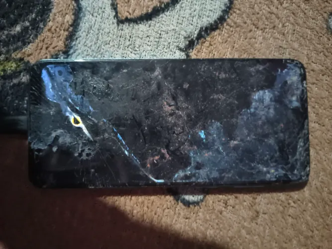 Vendo celular moto g22 display queimado