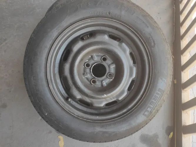 Roda VW aro 14 com pneu
