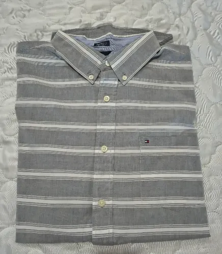 Camisa Tommy Hilfiger original Tamanho Xl (GG) LISTRADA