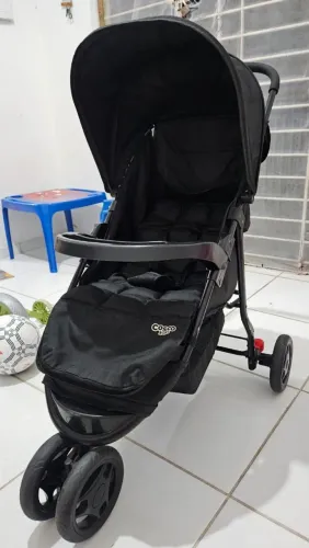 Carrinho de bebê cosco
