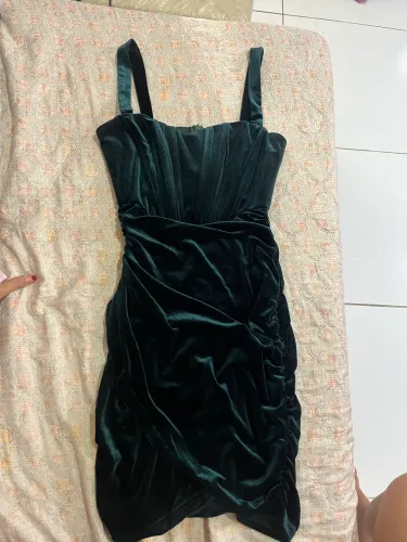Vestido verde da shein, nunca usado.