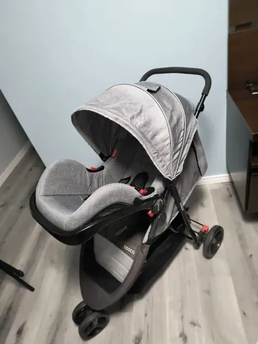 Carrinho e bebê conforto Cosco Kids