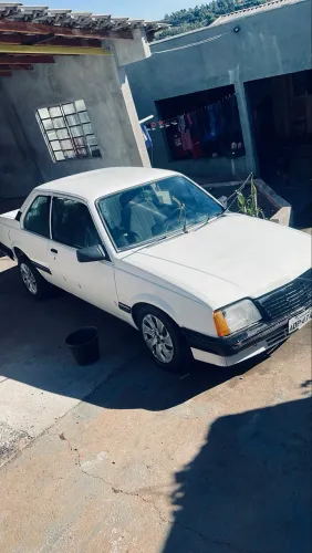 Chevrolet Monza GL 1.8 Efi/ SL/ L/ 650/barc. 2e4p 1995