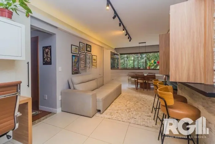 Apartamento com 94m², 3 quartos, 1 suíte, 2 vagas, no bairro Cristo Redentor em Porto Aleg