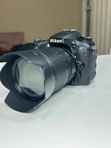 Vendo câmera Nikon D 7100 novíssima