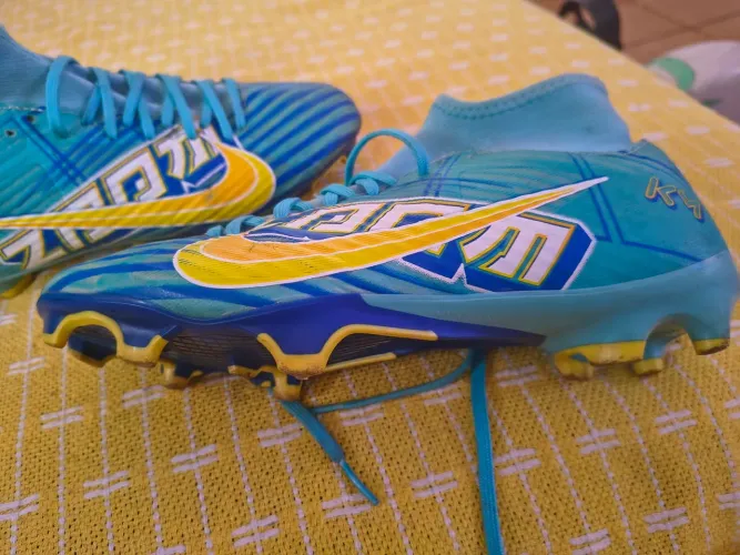 Chuteira Nike original 38