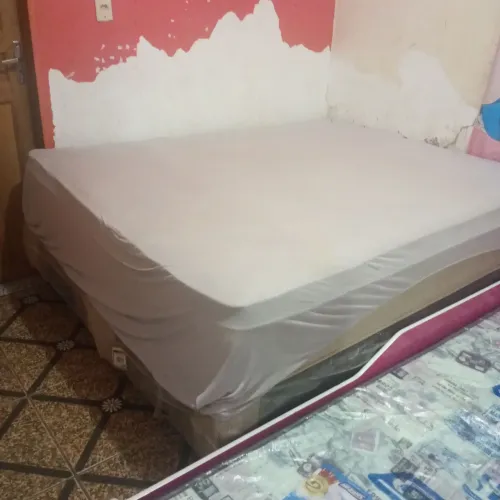 Vendo uma cama king saze nova no plástico king