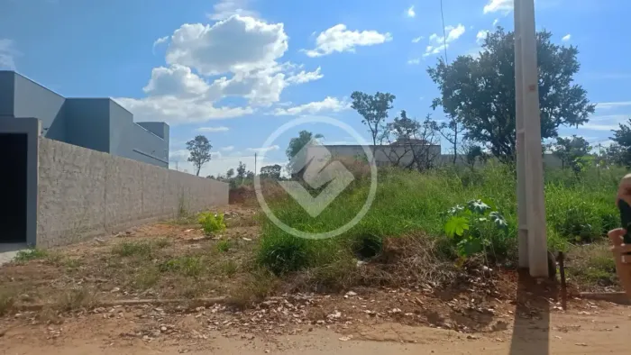 LOTE A VENDA NO ASFALTO ST MANSÕES DAS ÁGUAS QUENTES codigo: 325101
