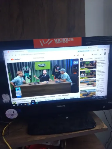 TV Monitor Phillips. 29 pol. Funcionando. Acompanha controle universal.