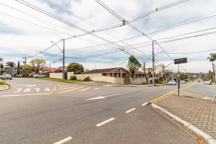 Casa Térrea com sobra de terreno Jardim das Américas