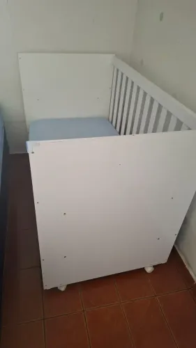 Berço com colchão