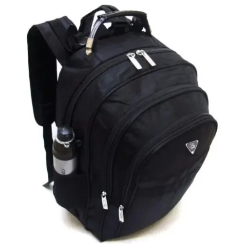 Mochila grande unissex espaçosa e resistente. nova!