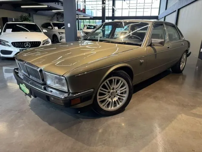 Jaguar XJ-8 Daimler 1987