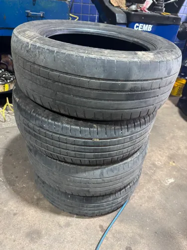 Pneu aro 16 - 205/60 2 meia vida e 2 novos