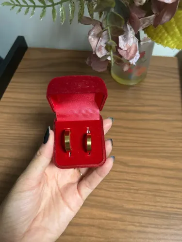 Vende-se Aliança de Casamento 