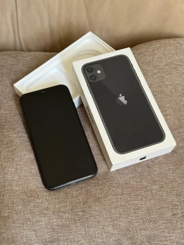 iPhone 11 - 64 Gb