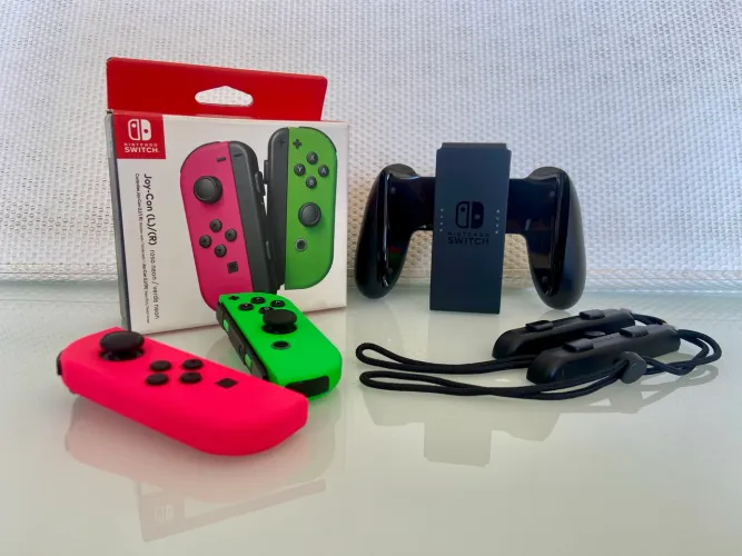 Controle e Suporte Joy-Con Rosa/Verde Nintendo Switch