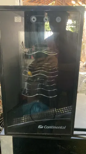 Adega de vinho climatizada 