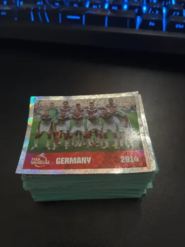+180 figurinhas da copa aleatórias sem repetidas 
