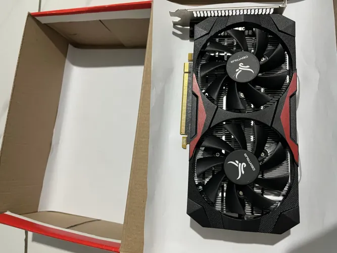 RX 590 GME com DEFEITO