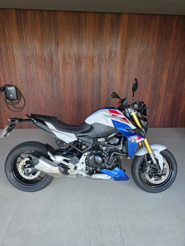 BMW F 900 R PLUS