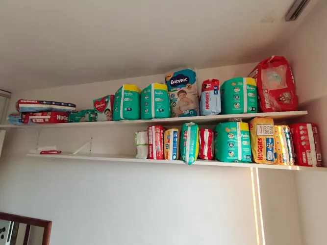 Fraldas Pampers e Huggies tamanhos P e M