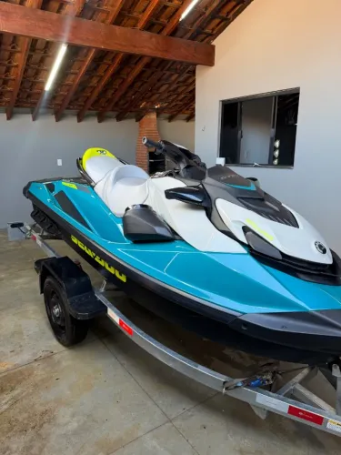 Jet ski seadoo GTI SE 130