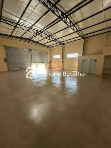 Barracão para aluguel, 1 quarto, 1 vaga, SANTA ROSA - Uberlândia/MG