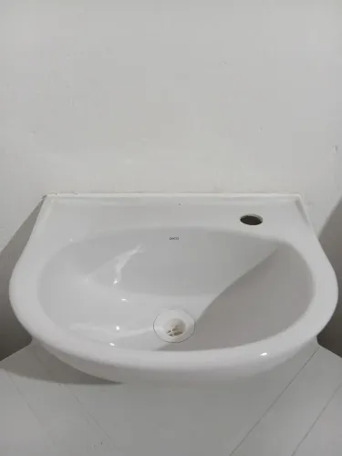 Pia para banheiro deka.