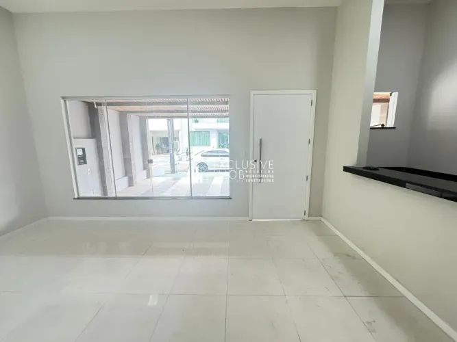 BELA CASA NO COND. ARBRE