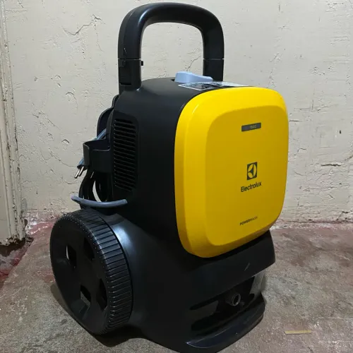 LAVADORA DE ALTA PRESSÃO - ELECTROLUX EWS1800