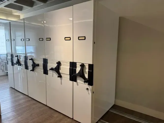 Arquivo deslizante Caviglia - excelente estado = 5 módulos + painel com chave + branco