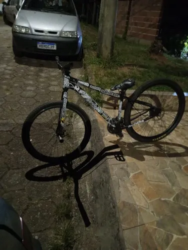 VENDO BICICLETA GIOS OU TROCO EM IPHONE 11 ATE O 8 NO MÁXIMO!