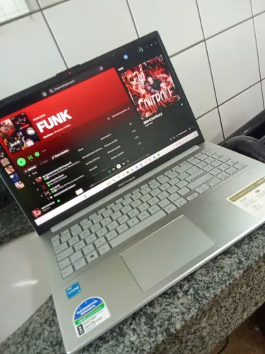 ASUS VIVOBOOK 15 