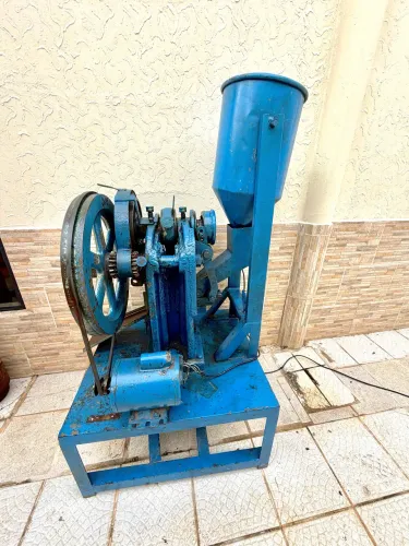 Máquina Industrial Para Produção De Pastilha Sanitária 