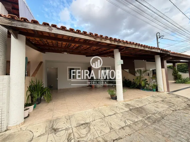 Casa à Venda no Condomínio Quintas do Sol em Feira de Santana