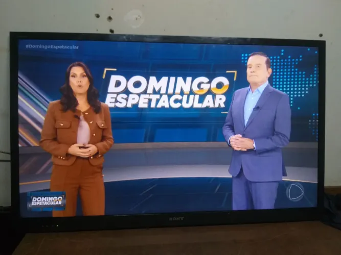 Vendo TV Sony 55 polegadas não é smart!