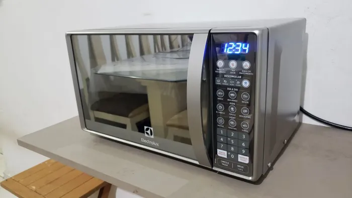 Micro ondas Electrolux 20L IMPECÁVEL! (ENTREGO)