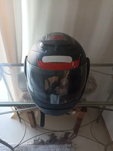 capacete em excelente estado 