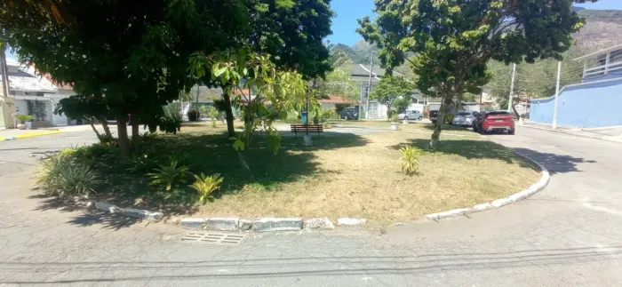Condomínio Terral, ótima casa duplex com 3 quartos com 279 m2