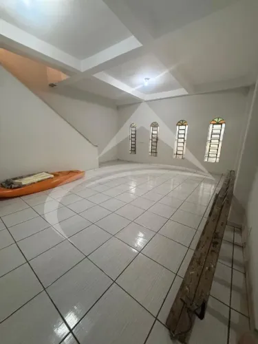 SOBRADO À VENDA E LOCAÇÃO  PRIMAVERA