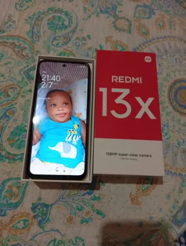 Celular em perfeita condições