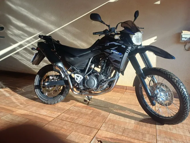Xt660 top