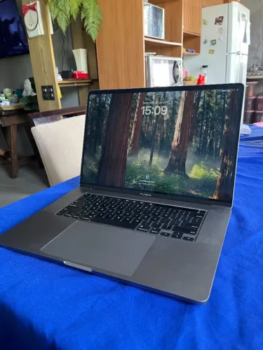 macbook pro i7 2019